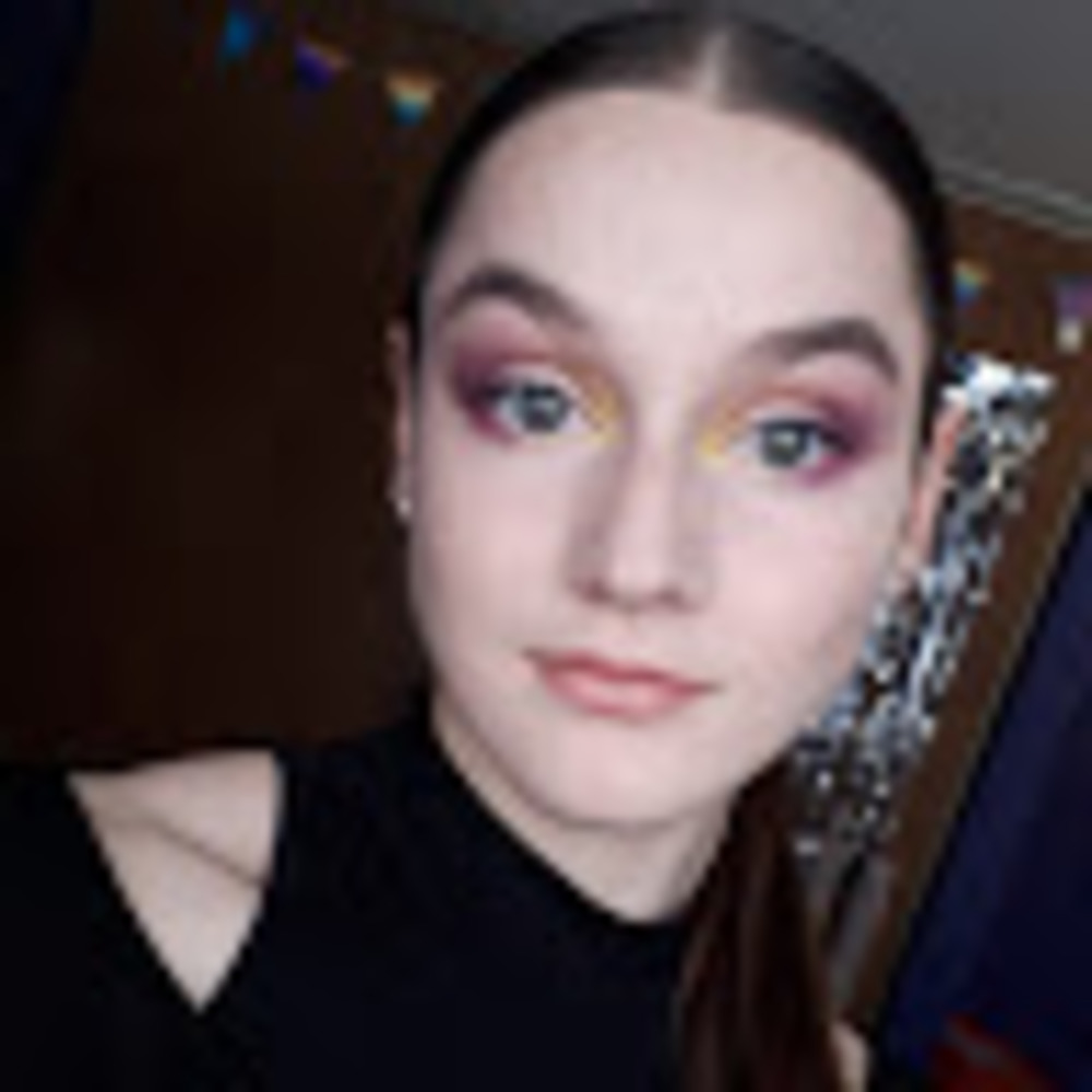 Meet your Posher, Holly